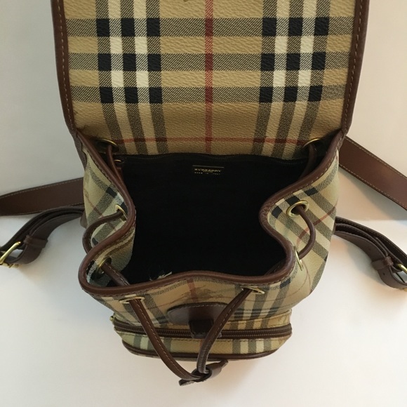 Burberry Backpack -🔥HOST PICK🔥 - Picture 3 of 6
